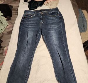 Judy Blue Women's Skinny Jeans in Medium Blue Wash